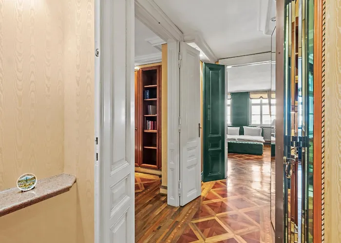 Feel History & Enjoy Luxury Appartement *