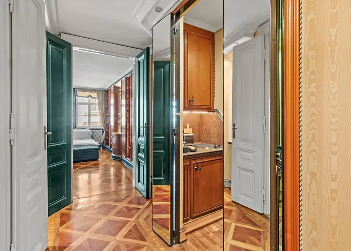 Feel History & Enjoy Luxury Vienne