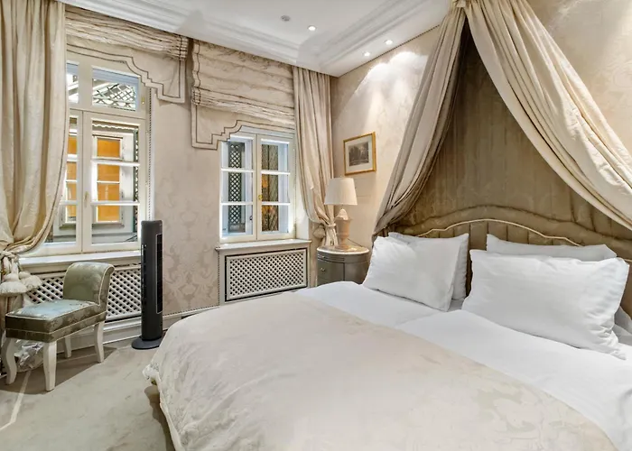 Feel History & Enjoy Luxury Appartement