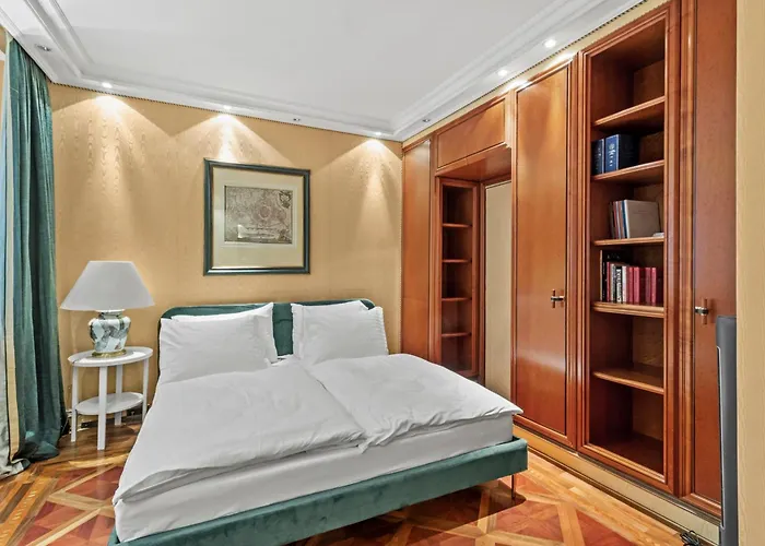 Feel History & Enjoy Luxury Appartement