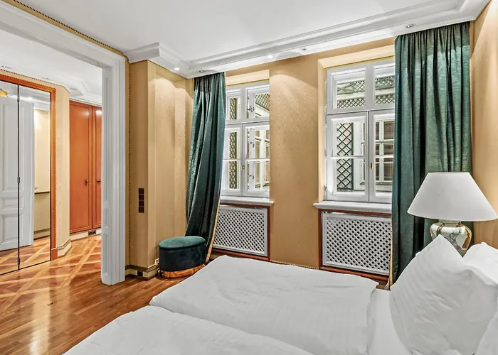 Feel History & Enjoy Luxury