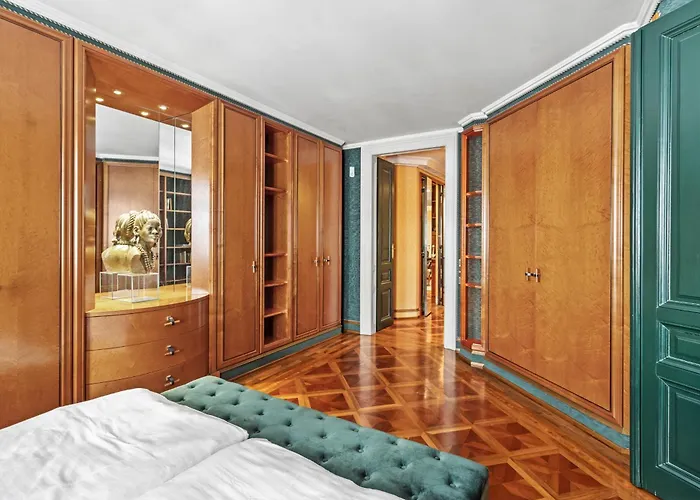 Feel History & Enjoy Luxury